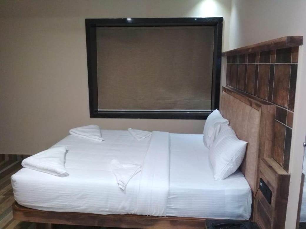 Hotel Laxman Residency Mangalore Kulurkudrū Exterior foto
