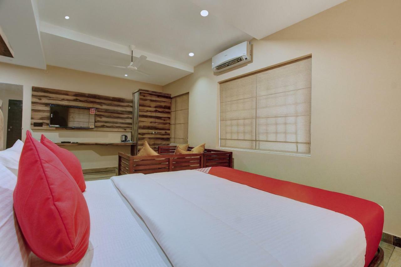Hotel Laxman Residency Mangalore Kulurkudrū Exterior foto